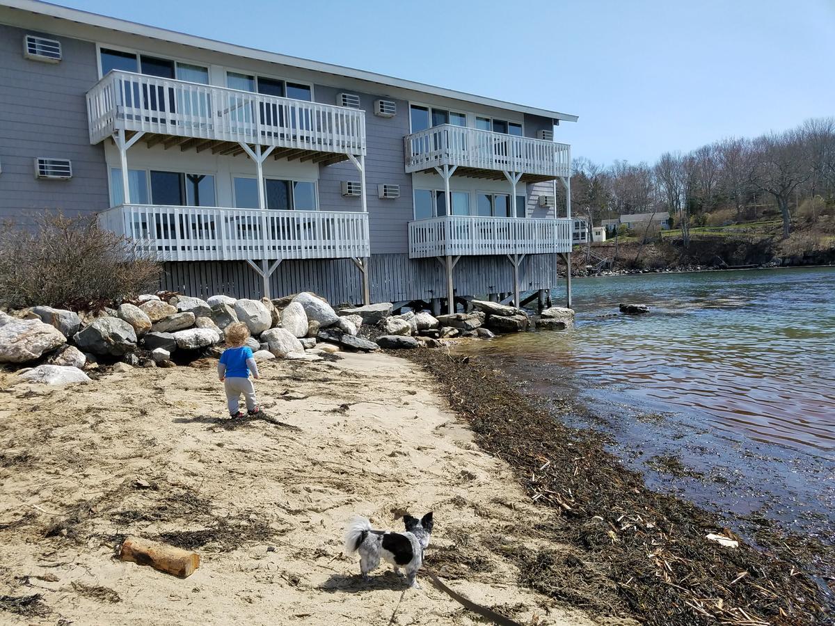 Smugglers Cove Inn Dayville Kültér fotó