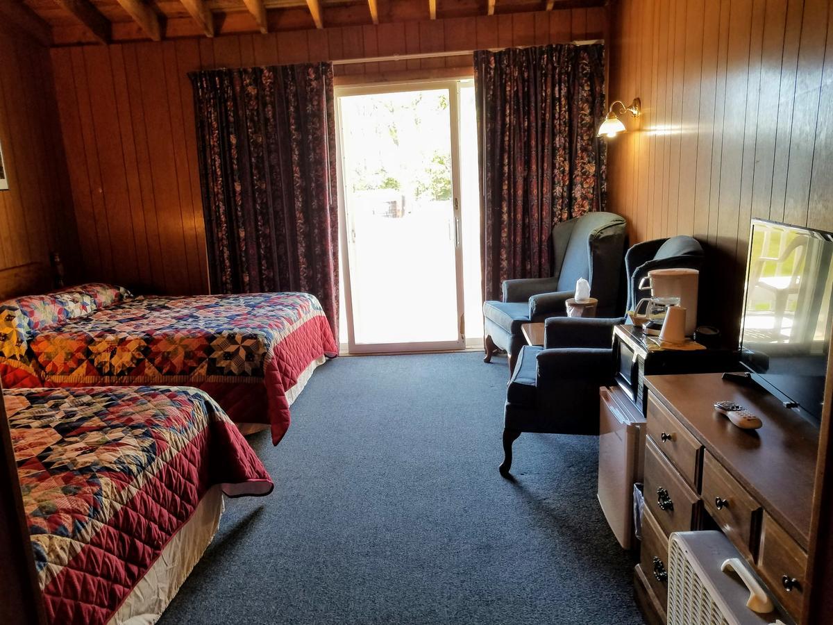 Smugglers Cove Inn Dayville Kültér fotó