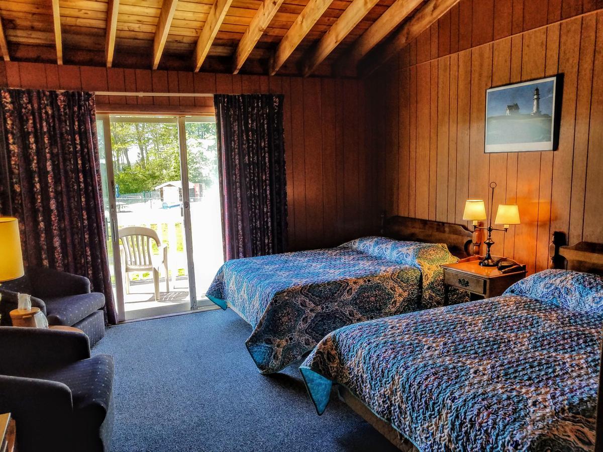 Smugglers Cove Inn Dayville Kültér fotó
